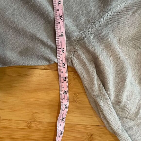 Ann Taylor Loft Women's XL Beige Floral Appliqué Cardigan Sweater - Picture 13 of 13